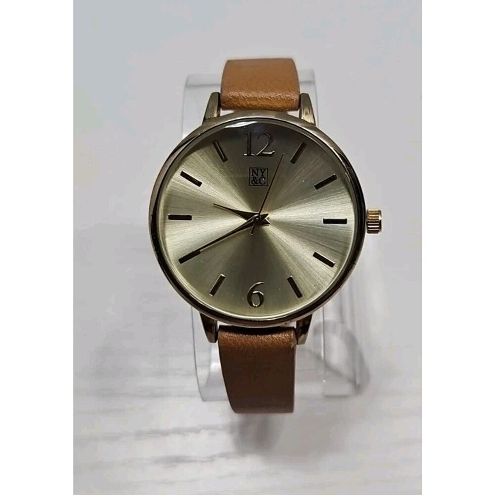 NY&C Womens Wrist Watch 17785 Gold Tone With Tan Band New Battery W143